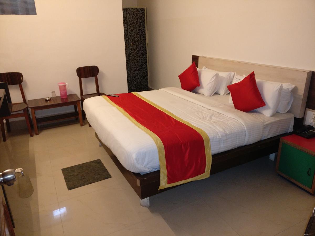 Hotel Raj Mahal Chikmagalur Ngoại thất bức ảnh