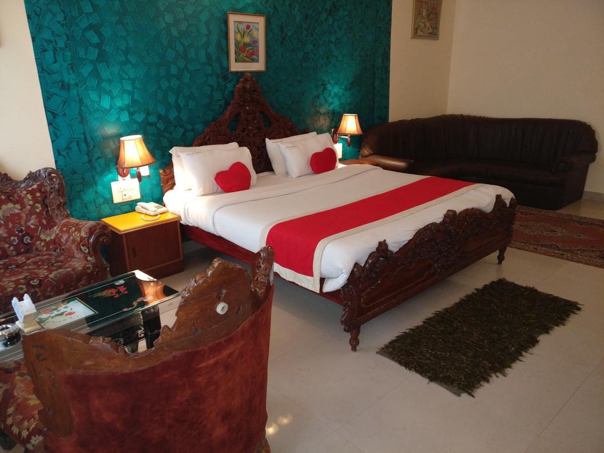 Hotel Raj Mahal Chikmagalur Ngoại thất bức ảnh